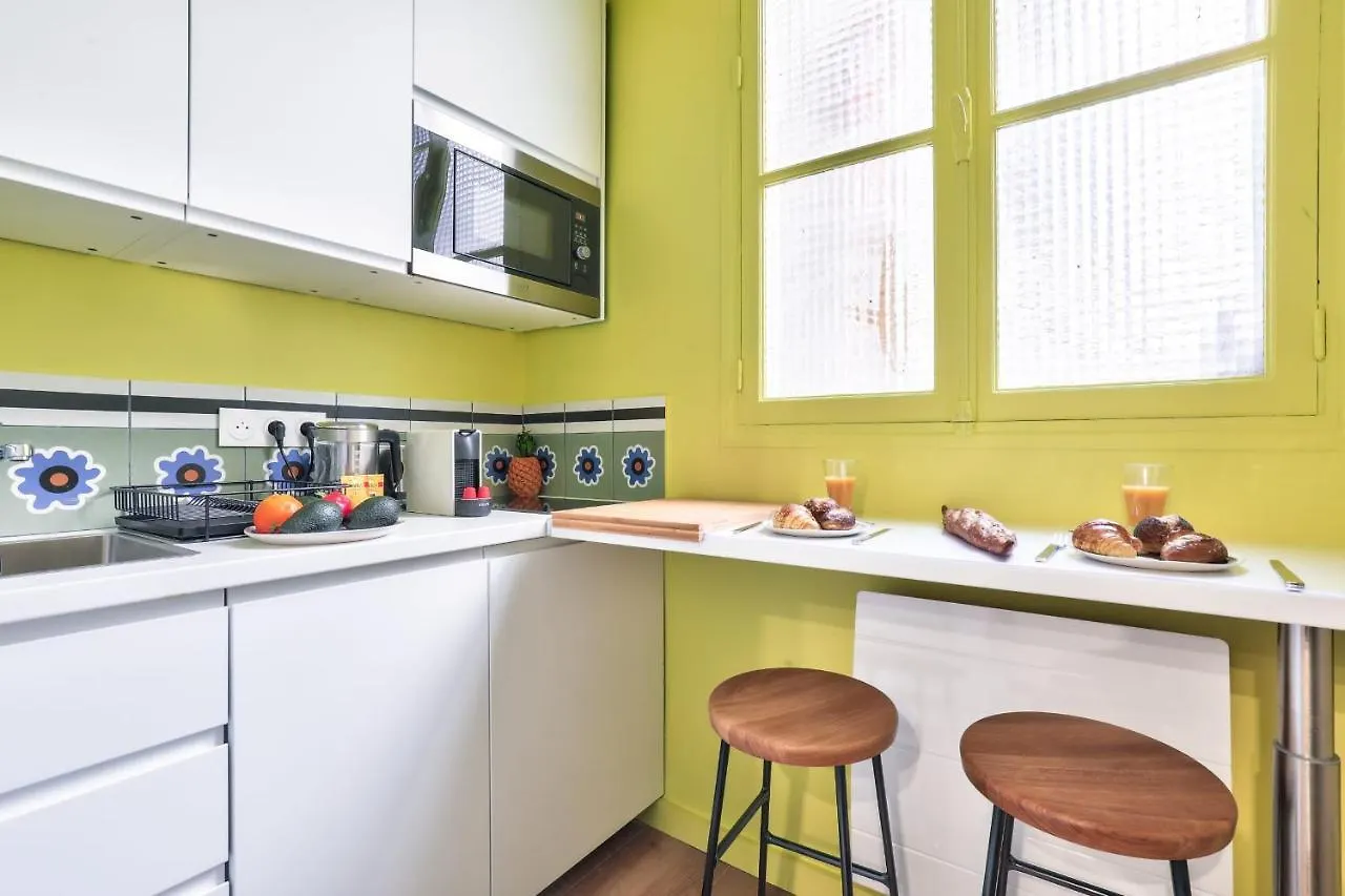 Apartment Guestready - Cozy Flat With Sauna Near Banksy Expo Art Gallery Paris France
